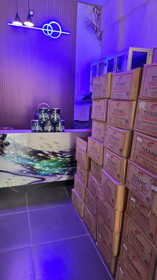Titanic Paints Store